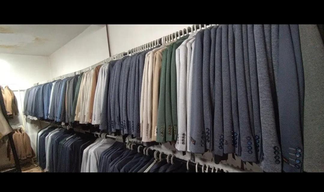 تولیدی کت و شلوار خانزاد در بندر ماهشهر